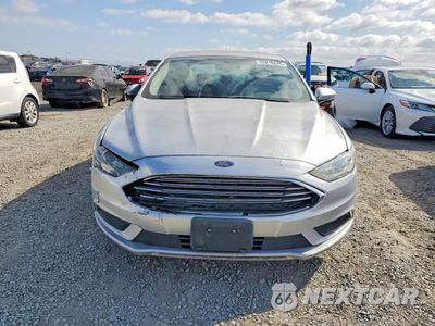 Piąte zdjęcie samochodu w środku: 2017 FORD FUSION SE HYBRID VIN:3FA6P0LUXHR276174 - miniatura