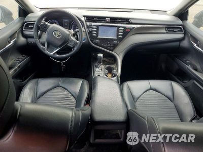 Zdjęcie 8 z 12 samochodu: 2019 TOYOTA CAMRY HYBRID SE VIN:4T1B21HK0KU517045 - miniatura
