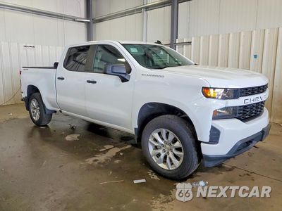 Czwarte zdjęcie samochodu z boku: 2020 CHEVROLET SILVERADO K1500 CUSTOM VIN:3GCPYBEH0LG311445 - miniatura
