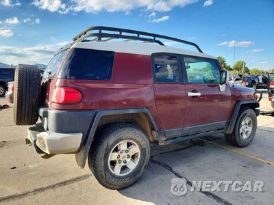 Trzecie zdjęcie samochodu z tyłu: 2008 TOYOTA FJ CRUISER BASE VIN:JTEBU11F88K054423 - miniatura