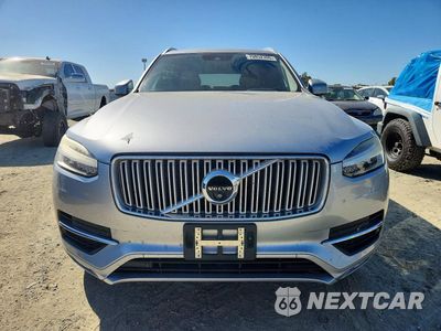 Piąte zdjęcie samochodu w środku: 2016 VOLVO XC90 T6 VIN:YV4A22PL2G1039622 - miniatura