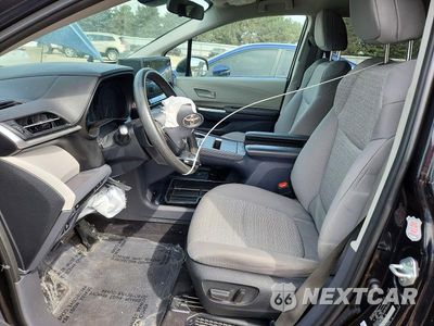 Zdjęcie 13 z 24 samochodu: 2023 TOYOTA SIENNA LE VIN:5TDKRKEC0PS166958 - miniatura
