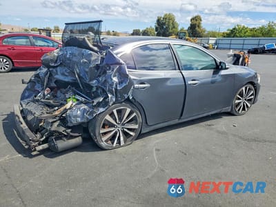 Trzecie zdjęcie samochodu z tyłu: 2010 NISSAN MAXIMA 3.5 S VIN:1N4AA5AP6AC860047 - miniatura
