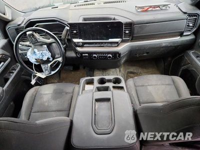 Zdjęcie 8 z 12 samochodu: 2024 CHEVROLET SILVERADO K2500 HEAVY DUTY LT VIN:1GC5YNE77RF115903 - miniatura