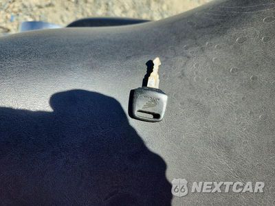 Zdjęcie 8 z 9 samochodu: 2004 HONDA VT750 CA VIN:JH2RC504X4M000592 - miniatura