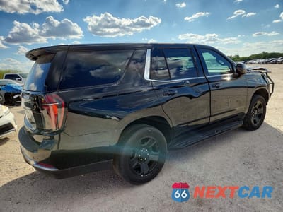 Trzecie zdjęcie samochodu z tyłu: 2025 CHEVROLET TAHOE C1500 PPV VIN:1GNS5UEDXSR269173 - miniatura