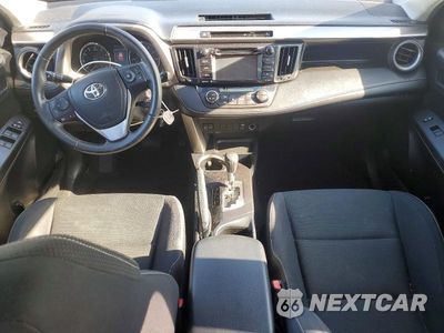 Zdjęcie 8 z 14 samochodu: 2016 TOYOTA RAV4 XLE VIN:JTMRFREV4GD193206 - miniatura
