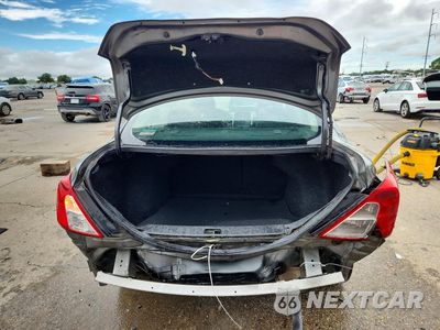 Zdjęcie 6 z 12 samochodu: 2019 NISSAN VERSA SV VIN:3N1CN7AP9KL853105 - miniatura