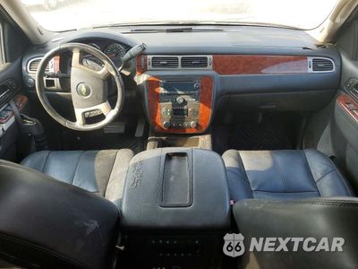Zdjęcie 8 z 12 samochodu: 2013 CHEVROLET TAHOE C1500 LT VIN:1GNSCBE09DR218872 - miniatura