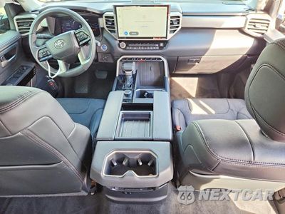 Zdjęcie 8 z 12 samochodu: 2024 TOYOTA TUNDRA LIMITED HV VIN:5TFWC5DB0RX073318 - miniatura