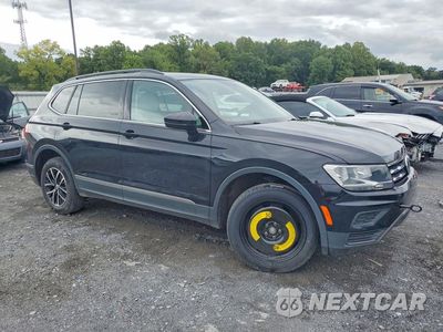 Czwarte zdjęcie samochodu z boku: 2021 VOLKSWAGEN TIGUAN SE VIN:3VV2B7AX9MM117751 - miniatura