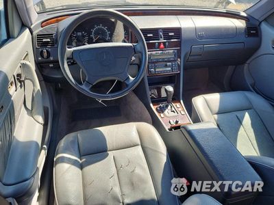 Zdjęcie 8 z 12 samochodu: 1998 MERCEDES-BENZ C 230 VIN:WDBHA23G8WA646280 - miniatura