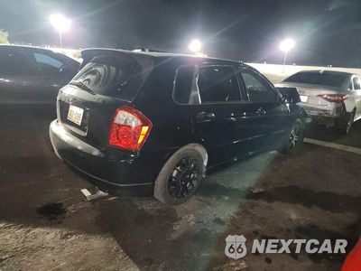 Trzecie zdjęcie samochodu z tyłu: 2006 KIA SPECTRA SPECTRA5 VIN:KNAFE161565326466 - miniatura