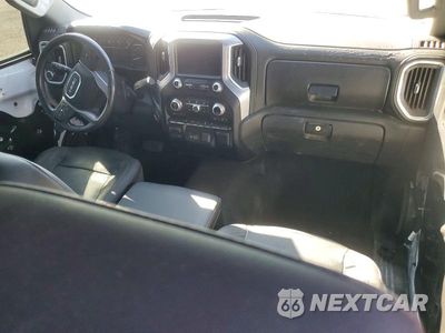 Zdjęcie 8 z 12 samochodu: 2021 GMC SIERRA K1500 SLT VIN:3GTU9DED8MG264367 - miniatura