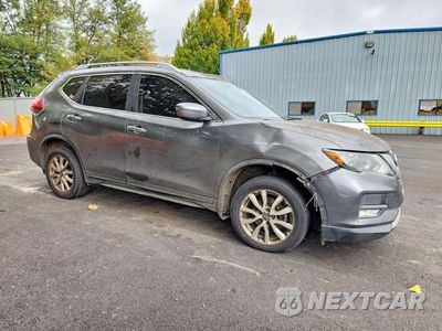 Czwarte zdjęcie samochodu z boku: 2017 NISSAN ROGUE SV VIN:JN8AT2MV4HW256183 - miniatura