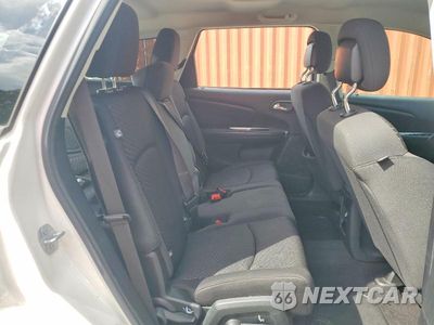Zdjęcie 11 z 13 samochodu: 2018 DODGE JOURNEY SE VIN:3C4PDCAB7JT443125 - miniatura