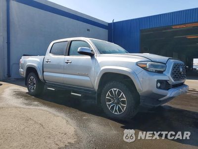 Czwarte zdjęcie samochodu z boku: 2022 TOYOTA TACOMA TRD SPORT VIN:3TMCZ5AN9NM484152 - miniatura