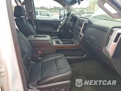 Zdjęcie 7 z 12 samochodu: 2017 GMC SIERRA K2500 SLT VIN:1GT12TEG4HF105347 - miniatura