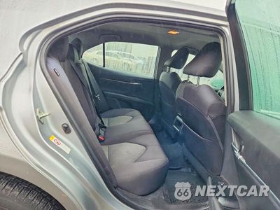 Zdjęcie 10 z 12 samochodu: 2018 TOYOTA CAMRY LE VIN:4T1B11HK0JU647487 - miniatura