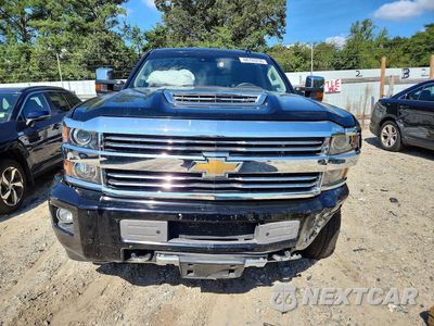 Piąte zdjęcie samochodu w środku: 2017 CHEVROLET SILVERADO K2500 HIGH COUNTRY VIN:1GC1KXEY3HF107526 - miniatura