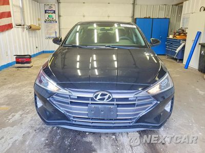 Piąte zdjęcie samochodu w środku: 2019 HYUNDAI ELANTRA SE VIN:5NPD74LFXKH435845 - miniatura