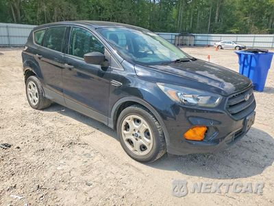 Czwarte zdjęcie samochodu z boku: 2019 FORD ESCAPE S VIN:1FMCU0F76KUA88453 - miniatura