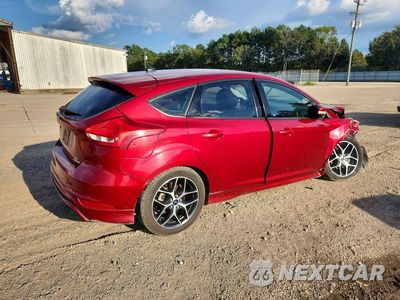 Trzecie zdjęcie samochodu z tyłu: 2015 FORD FOCUS SE VIN:1FADP3K27FL248420 - miniatura