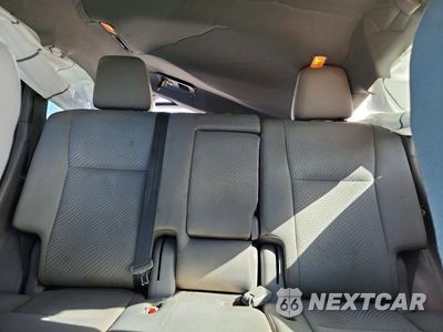 Zdjęcie 10 z 14 samochodu: 2019 TOYOTA HIGHLANDER LE VIN:5TDZZRFH1KS321558 - miniatura