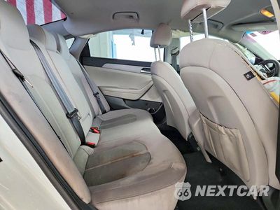 Zdjęcie 10 z 12 samochodu: 2019 HYUNDAI SONATA SE VIN:5NPE24AF1KH797987 - miniatura