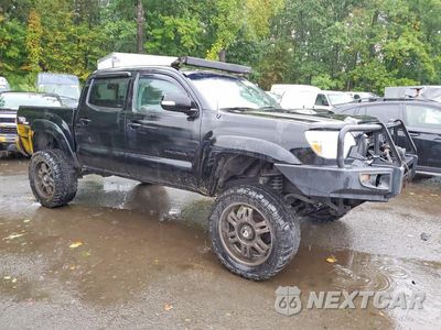 Czwarte zdjęcie samochodu z boku: 2013 TOYOTA TACOMA V6 VIN:3TMLU4EN2DM113741 - miniatura