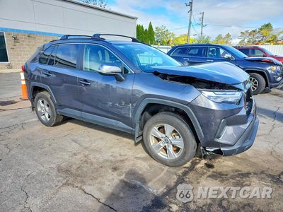 Czwarte zdjęcie samochodu z boku: 2024 TOYOTA RAV4 HYBRID XLE VIN:2T3RWRFV3RW204460 - miniatura