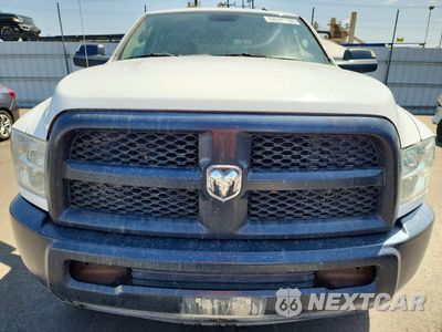 Piąte zdjęcie samochodu w środku: 2017 RAM 2500 ST VIN:3C6TR5HT4HG706319 - miniatura