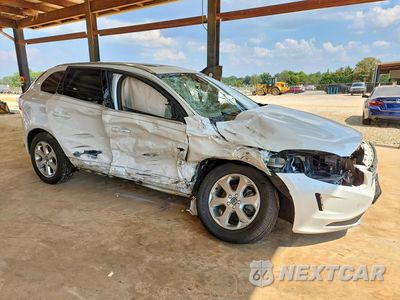Czwarte zdjęcie samochodu z boku: 2016 VOLVO XC60 T5 PREMIER VIN:YV440MDK5G2848388 - miniatura