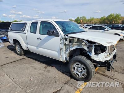 Czwarte zdjęcie samochodu z boku: 2015 TOYOTA TACOMA BASE VIN:5TFTX4CN9FX056221 - miniatura