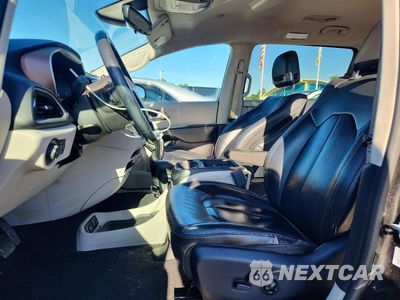 Zdjęcie 7 z 14 samochodu: 2017 CHRYSLER PACIFICA TOURING L VIN:2C4RC1BGXHR524370 - miniatura