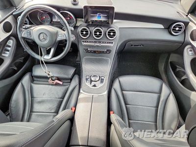 Zdjęcie 8 z 13 samochodu: 2019 MERCEDES-BENZ GLC 300 4MATIC VIN:WDC0G4KB8KV192592 - miniatura