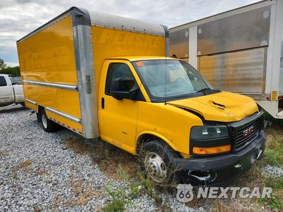 Czwarte zdjęcie samochodu z boku: 2023 GMC SAVANA BOX TRUCK VIN:7GZ37TC72PN002013 - miniatura
