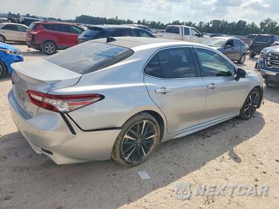 Trzecie zdjęcie samochodu z tyłu: 2018 TOYOTA CAMRY XSE V6 VIN:4T1BZ1HK7JU003896 - miniatura
