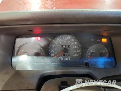 Zdjęcie 9 z 12 samochodu: 1999 MERCURY GRAND MARQUIS GS VIN:2MEFM74W5XX648191 - miniatura