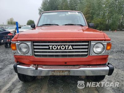 Piąte zdjęcie samochodu w środku: 1983 TOYOTA LAND CRUISER FJ60 VIN:JT3FJ60G4D0060042 - miniatura