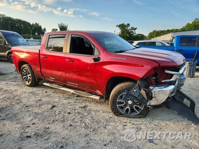 Czwarte zdjęcie samochodu z boku: 2019 CHEVROLET SILVERADO C1500 LT VIN:3GCPWCED0KG192030 - miniatura