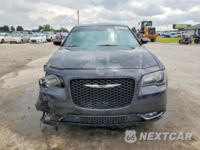 Piąte zdjęcie samochodu w środku: 2015 CHRYSLER 300 C RWD VIN:2C3CCAGG0FH756904 - miniatura