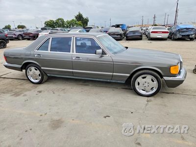 Czwarte zdjęcie samochodu z boku: 1985 MERCEDES-BENZ 500 SEL VIN:WDBCA37D3FA109137 - miniatura