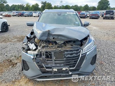 Piąte zdjęcie samochodu w środku: 2021 NISSAN KICKS SV VIN:3N1CP5CV3ML538071 - miniatura