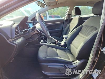 Zdjęcie 7 z 12 samochodu: 2019 HYUNDAI ELANTRA SE VIN:KMHD74LFXKU762831 - miniatura