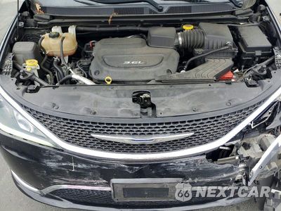 Zdjęcie 12 z 13 samochodu: 2018 CHRYSLER PACIFICA LIMITED VIN:2C4RC1GG2JR273780 - miniatura