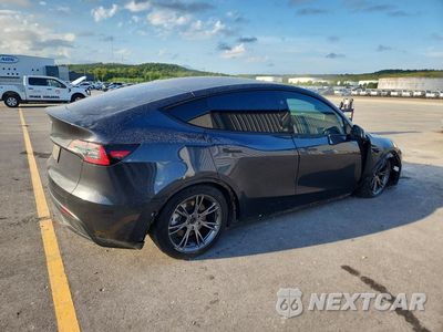 Trzecie zdjęcie samochodu z tyłu: 2025 TESLA MODEL Y VIN:7SAYGDEDXSF227236 - miniatura