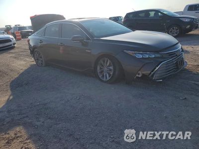 Czwarte zdjęcie samochodu z boku: 2019 TOYOTA AVALON HYBRID XLE VIN:4T1B21FB5KU004733 - miniatura