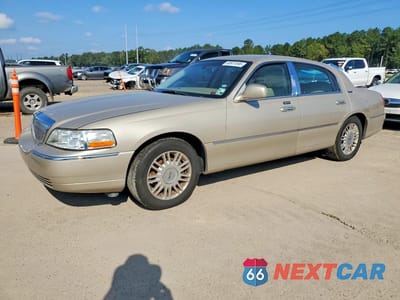 2011 LINCOLN TOWN CAR SIGNATURE LIMITED 2LNBL8CV3BX761207 - główne zdjęcie licytacji z USA - miniatura