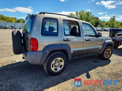 Trzecie zdjęcie samochodu z tyłu: 2004 JEEP LIBERTY SPORT VIN:1J4GL48K44W315710 - miniatura